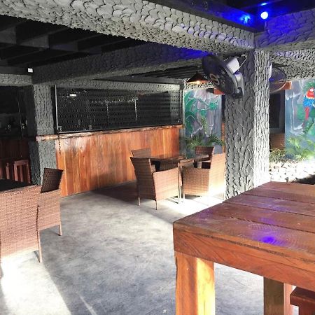 Nausori Airport Hotel Екстер'єр фото